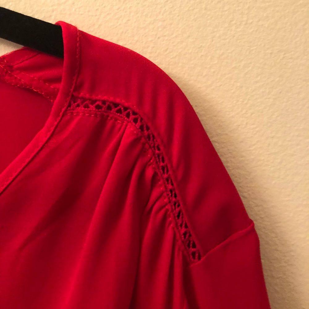 Red fancy blouse 🎀 - Picture 4 of 5